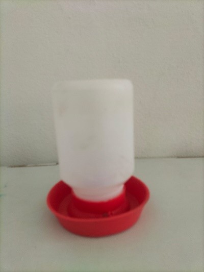 BEBEDERO VITROLERO 1 LT