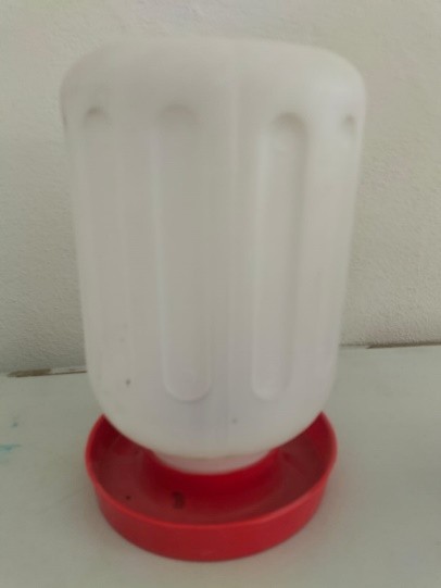 BEBEDERO VITROLERO 4 LT